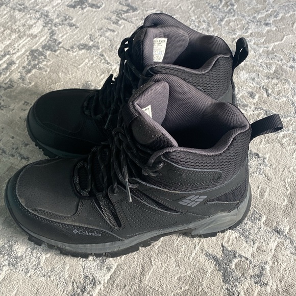 Columbia Winter Boots - Picture 5 of 11